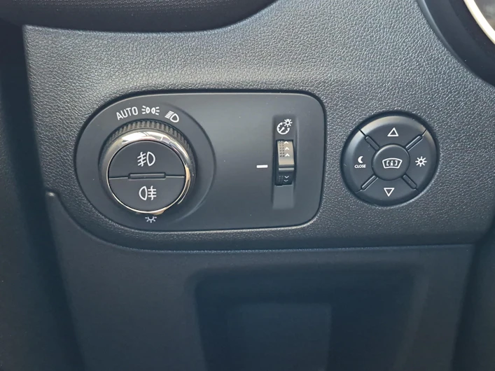 Fahrzeugbild OPEL CROSSLAND X