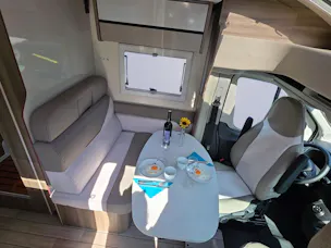 Ford Transit Roller Team Kronosfit 281 TL mit Hubbett, sehr gut Ausgestattet