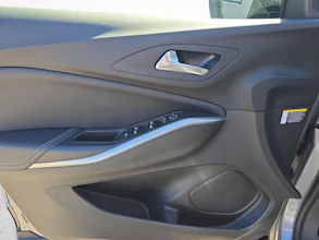 https://vehicle.imgix.net/4272854/a38a5fe1-ea7e-44d9-8502-e3c3eeb7acda.jpg