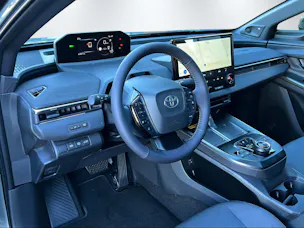 Toyota C-HR+ Premium AWD