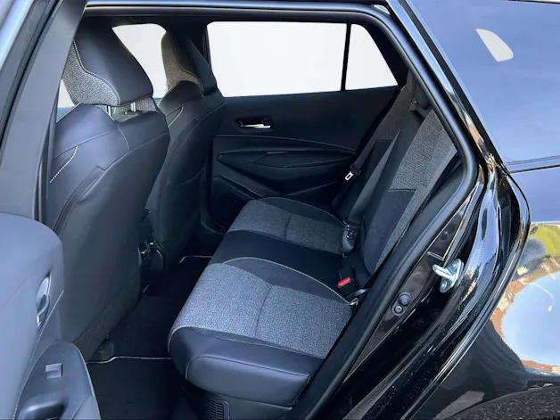 Toyota Corolla Touring Sports 2.0 HSD Swiss Edition