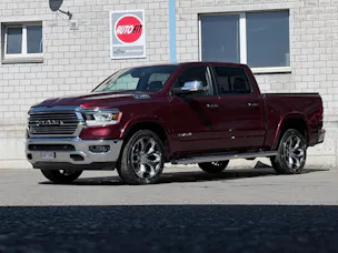 Dodge USA RAM CREW CAB  5.7 HEMI 4x4 SATTELKUPPLUNG