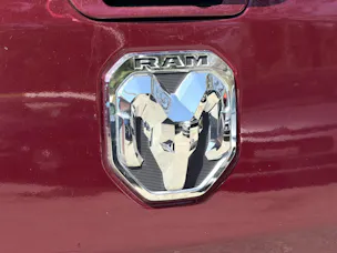 Dodge USA RAM CREW CAB  5.7 HEMI 4x4 SATTELKUPPLUNG