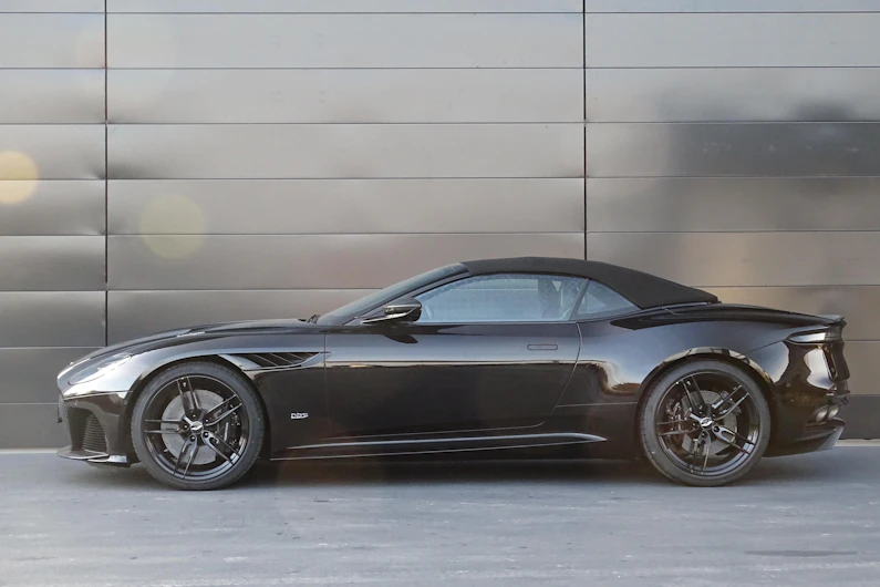 immagine del veicolo ASTON MARTIN DBS
