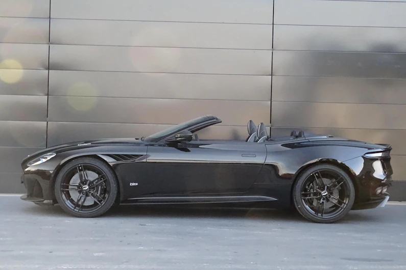 immagine del veicolo ASTON MARTIN DBS