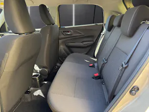 Suzuki Swift 1.2 Sakura Top Hybrid