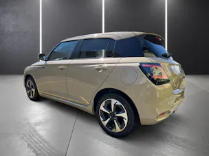 Suzuki Swift 1.2 Sakura Top Hybrid