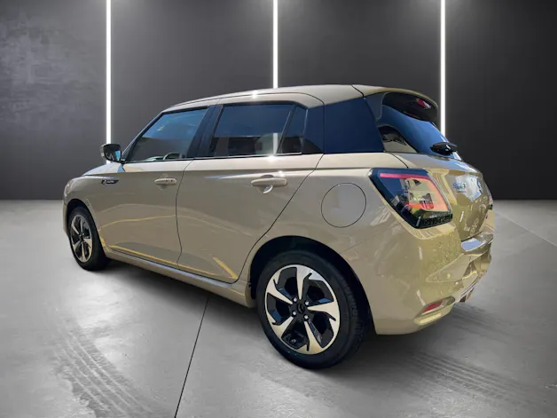 Suzuki Swift 1.2 Sakura Top Hybrid