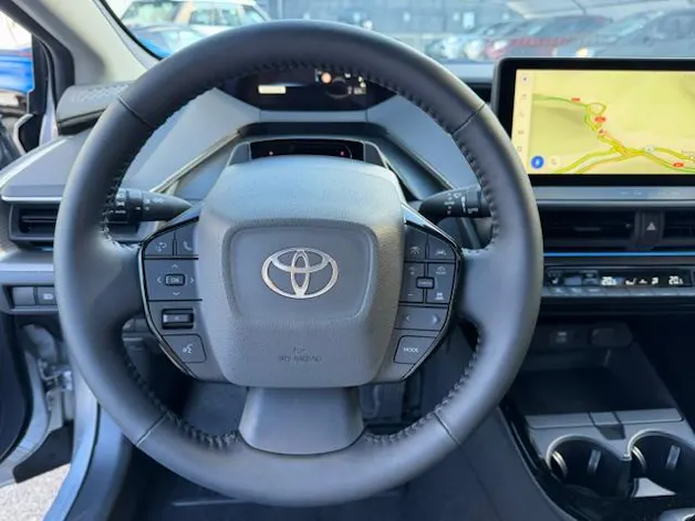 Toyota Prius 2.0 Plug-In-Hybrid Style