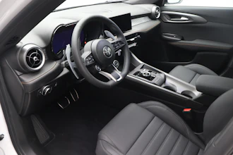 https://vehicle.imgix.net/4273191/fc17524e-27f2-4ab2-95c3-4e4f568c0b26.JPG