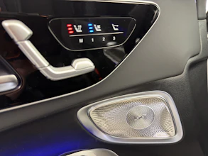 https://vehicle.imgix.net/4273199/45097cb6-83fc-44d6-8ac7-cb4c2246dc7c.jpg