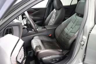https://vehicle.imgix.net/4273220/a4387165-3518-407a-b3b9-7b4e3852ffa2.JPG