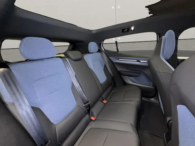 Volvo EX30 CC E60 Twin Performance AWD