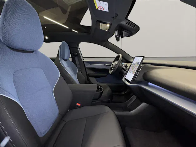 Volvo EX30 CC E60 Twin Performance AWD