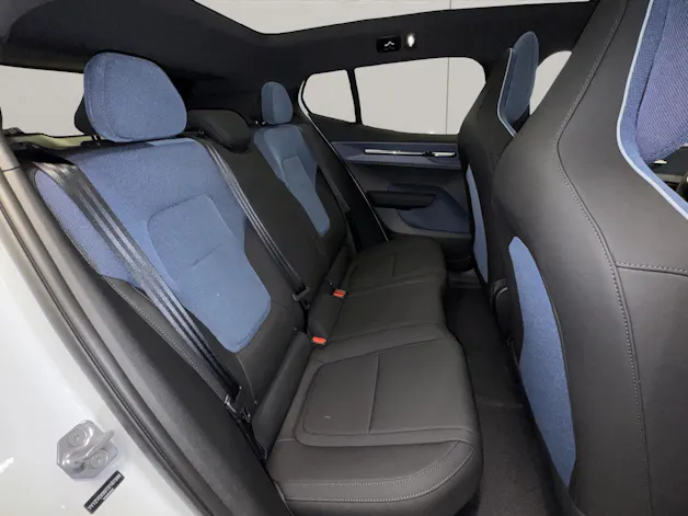 Volvo EX30 CC E60 Twin Performance AWD
