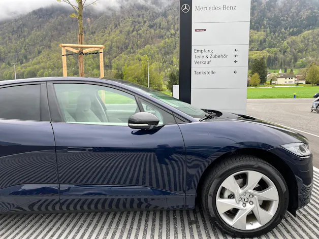 Jaguar I-Pace EV400 R-Dynamic SE AWD