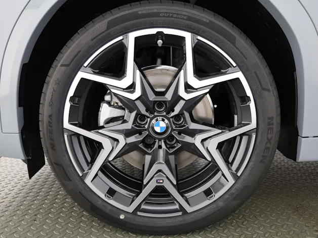 BMW iX2 30 xDrive