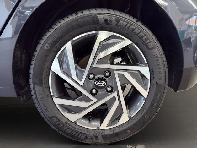 Hyundai i20 1.0 T-GDi Amplia