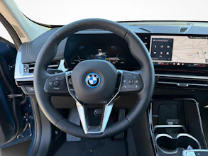 https://vehicle.imgix.net/4273478/a128e60f-6517-4be7-90f9-71dfc43fd1e9.jpg