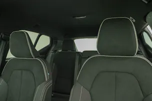 Volvo XC40 2.0 B3 MH Plus Dark