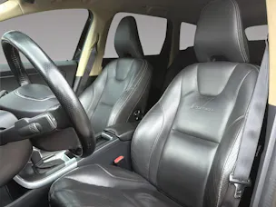 Volvo XC60 2.4 D5 Kinetic R-Design AWD