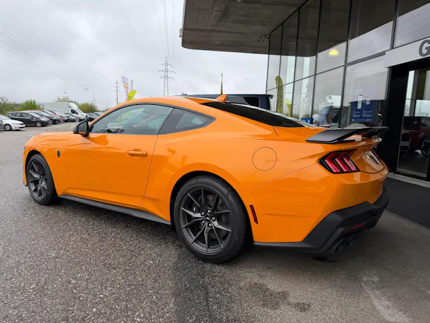 Ford Mustang Fastback 5.0 V8 Dark Horse