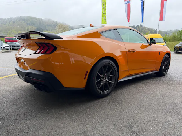 Ford Mustang Fastback 5.0 V8 Dark Horse