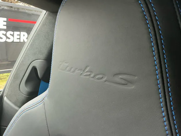 Porsche 911 Turbo S *** TRAUM IN SHARKBLUE ***