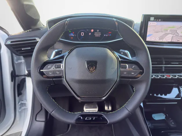 Peugeot 208 1.2 Hybrid 145 GT