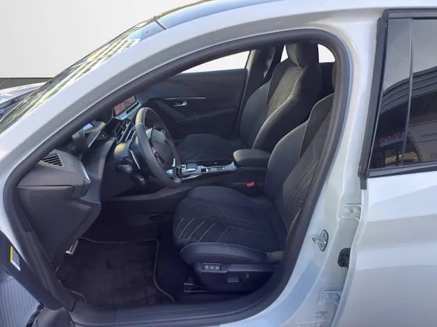 Peugeot 208 1.2 Hybrid 145 GT