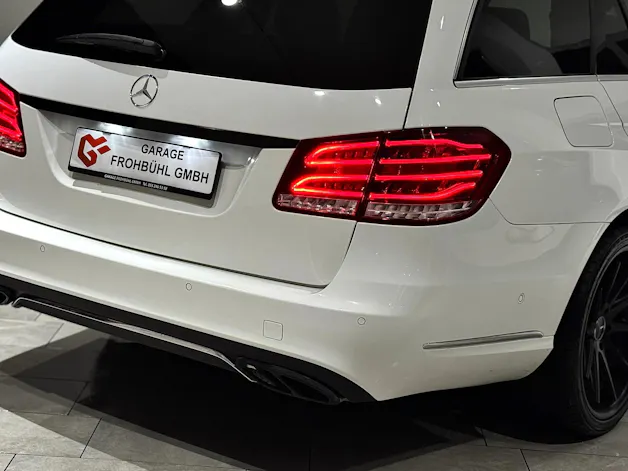 Mercedes-Benz E 220 CDI Avantgarde 7G-Tronic