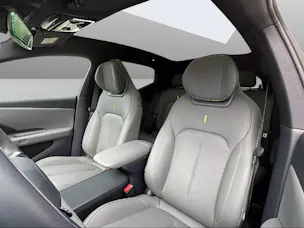 Lynk & Co 02