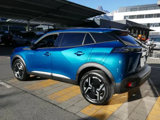 Peugeot 2008 1.2 110 MHEV Allure