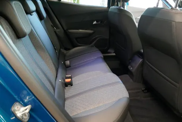 Peugeot 2008 1.2 110 MHEV Allure