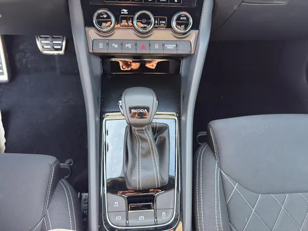 SKODA Karoq 1.5 TSI SportLine DSG