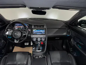 Jaguar E-Pace 2.0 P300 R-Dynamic HSE AWD Automatik