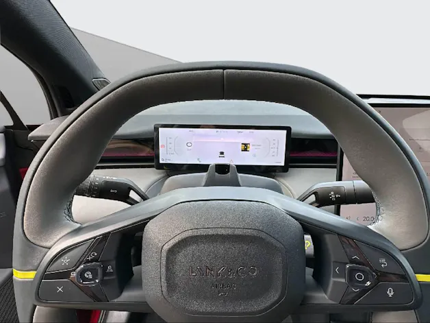 Lynk & Co 02
