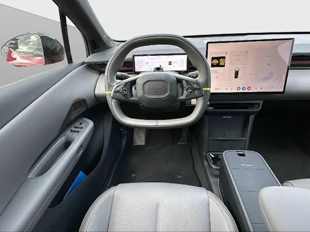 Lynk & Co 02