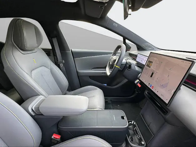 Lynk & Co 02