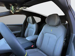 Lynk & Co 02