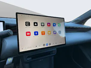 Lynk & Co 02