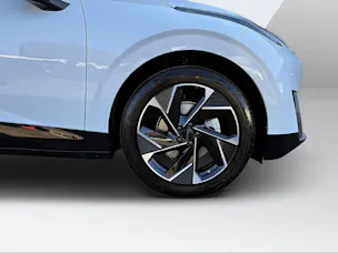 Lynk & Co 02
