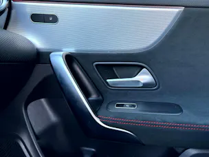 Mercedes-Benz CLA Shooting Brake 250 4Matic 7G-DCT AMG Line