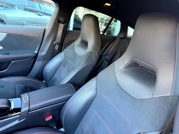 Mercedes-Benz CLA Shooting Brake 250 4Matic 7G-DCT AMG Line