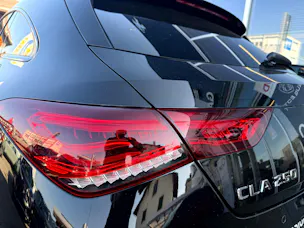 Mercedes-Benz CLA Shooting Brake 250 4Matic 7G-DCT AMG Line