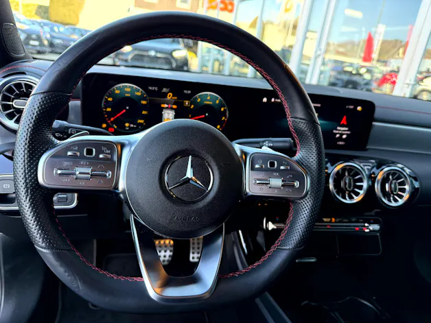 Mercedes-Benz CLA Shooting Brake 250 4Matic 7G-DCT AMG Line