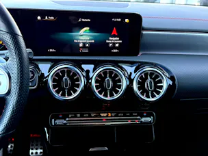 Mercedes-Benz CLA Shooting Brake 250 4Matic 7G-DCT AMG Line