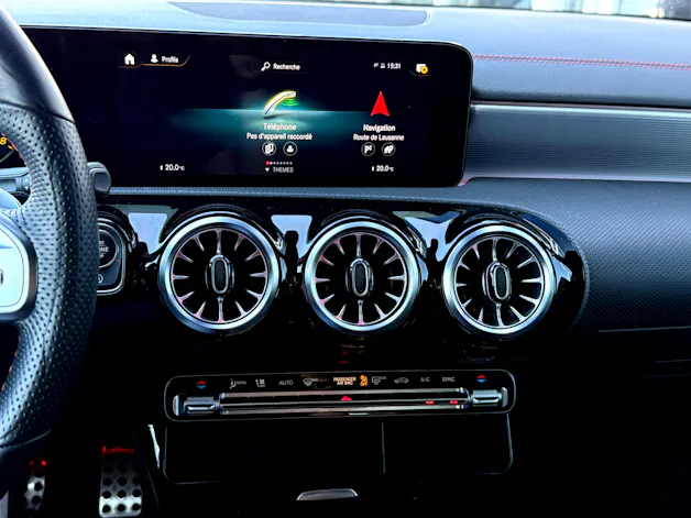 Mercedes-Benz CLA Shooting Brake 250 4Matic 7G-DCT AMG Line