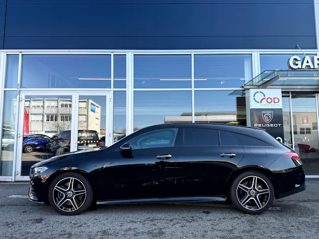 Mercedes-Benz CLA Shooting Brake 250 4Matic 7G-DCT AMG Line