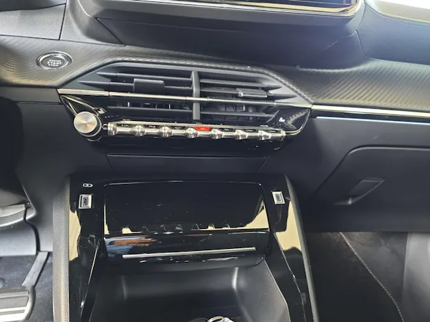 Peugeot 2008 NEW 156 e GT
